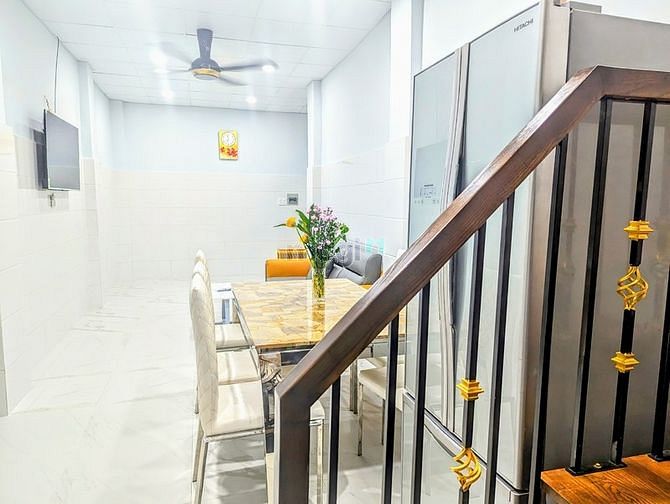 Hình ảnh Cho thuê nhà nguyên căn 2PN - 2WC full nt Bến Vân Đồn Quận 4