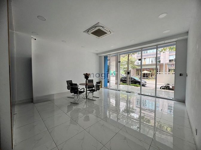 Hình ảnh Cho thuê sàn văn phòng sala tầng trệt giá chỉ 34 triệu/ tháng