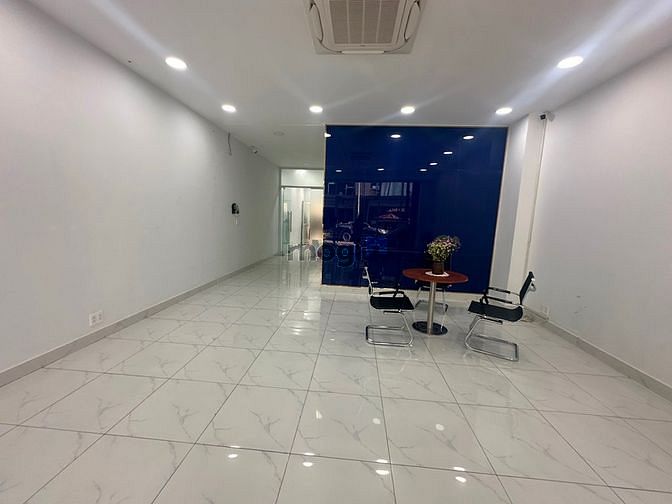 Hình ảnh Cho thuê sàn văn phòng sala tầng trệt giá chỉ 34 triệu/ tháng