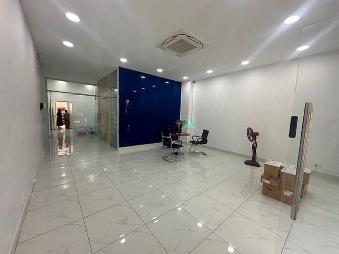 Hình ảnh Cho thuê sàn văn phòng sala tầng trệt giá chỉ 34 triệu/ tháng