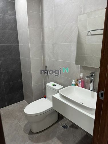 Hình ảnh Cho Thuê MT Đặng Trần Côn Q1_ Nhà Mới