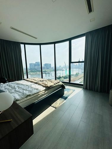 Hình ảnh Cho Thuê Căn Hộ Vinhomes Golden River, 121m2, View Xinh Đẹp Cả 4 Buổi