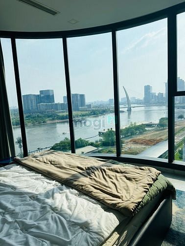 Hình ảnh Cho Thuê Căn Hộ Vinhomes Golden River, 121m2, View Xinh Đẹp Cả 4 Buổi