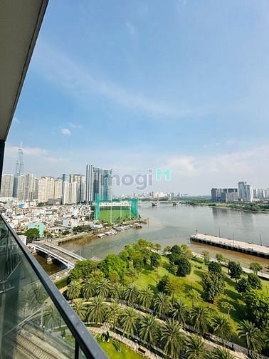 Hình ảnh Cho Thuê Căn Hộ Vinhomes Golden River, 121m2, View Xinh Đẹp Cả 4 Buổi