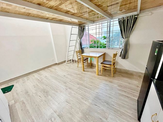 Hình ảnh Duplex cửa sổ giá rẻ gần đh văn lang