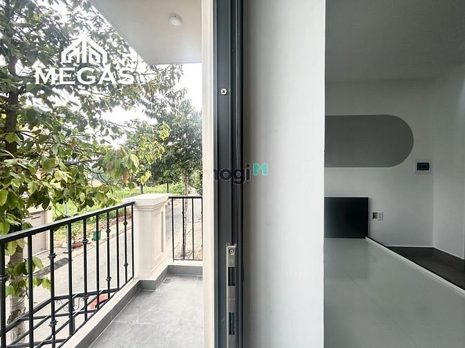 Hình ảnh Mb6623 nạp rút nhanh chóng dịch vụ ở KDC Nam Phan có ban công lớn