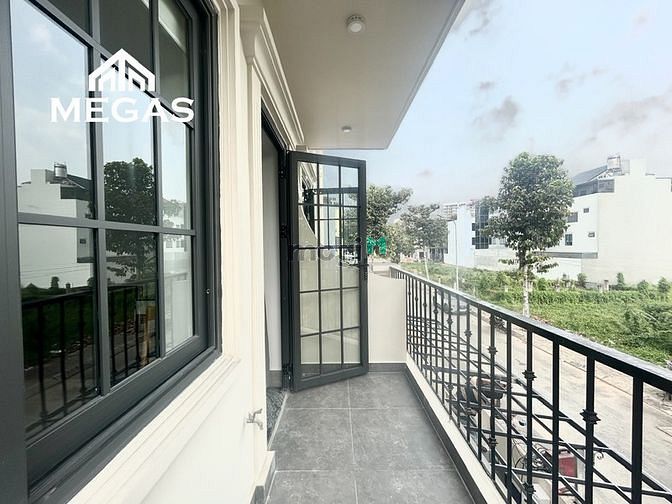Hình ảnh Mb6623 nạp rút nhanh chóng dịch vụ ở KDC Nam Phan có ban công lớn