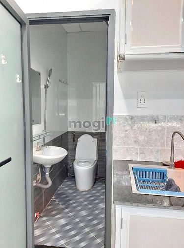 Hình ảnh Phòng giá rẻ cửa sổ lớn, gần Chợ Tân Mỹ