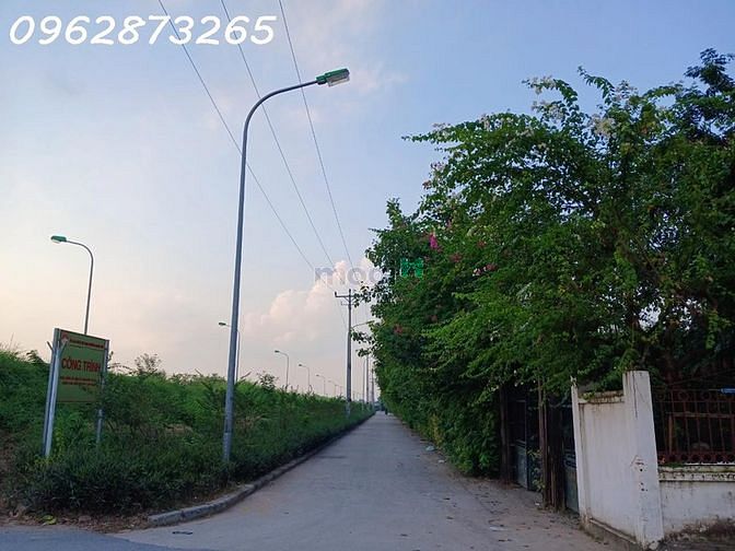 Hình ảnh Bán đất giang biên- long biên. dt 46m2, mặt tiền 3.5m, ngõ thông, ô