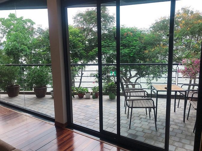 Hình ảnh Modern design apartment with front view to West Lake