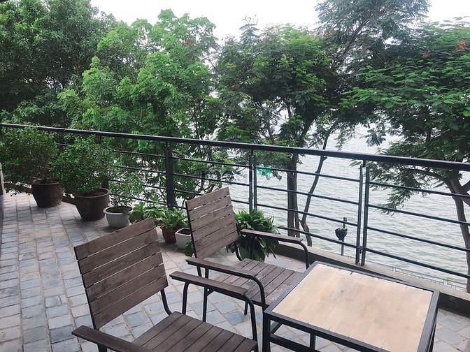 Hình ảnh Modern design apartment with front view to West Lake