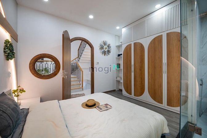 Hình ảnh Cho thuê nhà đẹp 4 phòng ngủ Trần Cao Vân