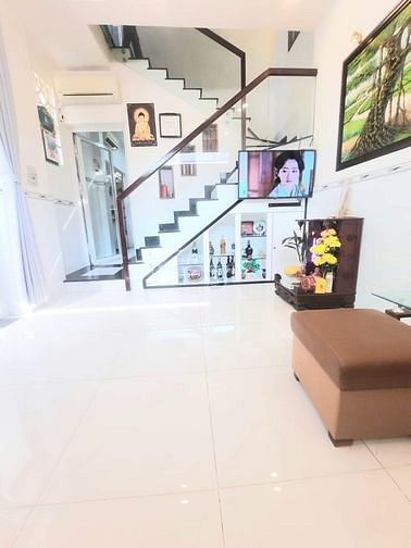 Hình ảnh Bán nhà đường Thoại Ngọc Hầu, giá 3.7 Tỷ rẻ nhất kv Tân Phú, 4x11m