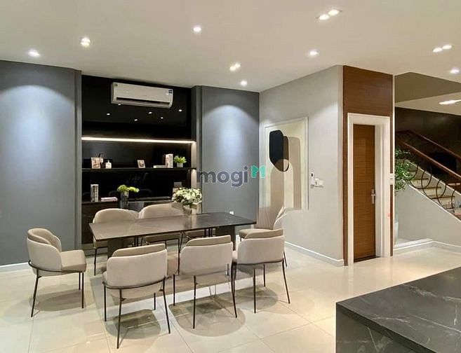 Hình ảnh Cho Thuê Biệt Thự Vinhomes Riverisde 4 Phòng Ngủ - 30 Triệu/Tháng