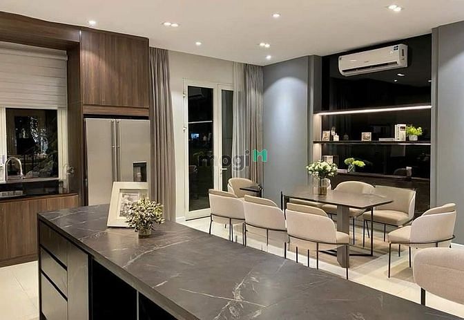 Hình ảnh Cho Thuê Biệt Thự Vinhomes Riverisde 4 Phòng Ngủ - 30 Triệu/Tháng
