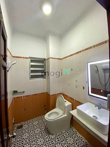 Hình ảnh 2PN Full nội thất - ngay chợ 200 xóm chiếu - khu vực đông đúc - Quận 4