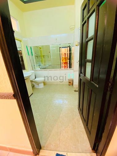 Hình ảnh Phòng rộng 35m2 có ban công đầy đủ nội thất