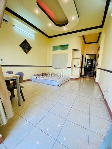 Hình ảnh Phòng rộng 35m2 có ban công đầy đủ nội thất