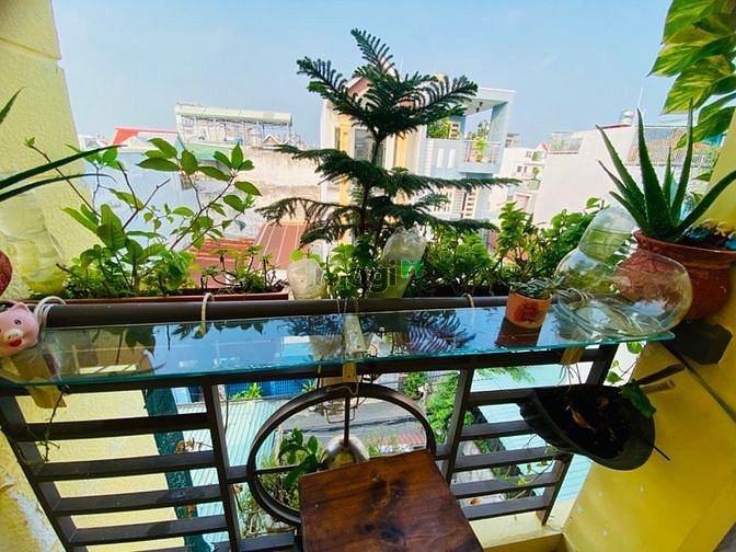 Hình ảnh Phòng rộng 35m2 có ban công đầy đủ nội thất