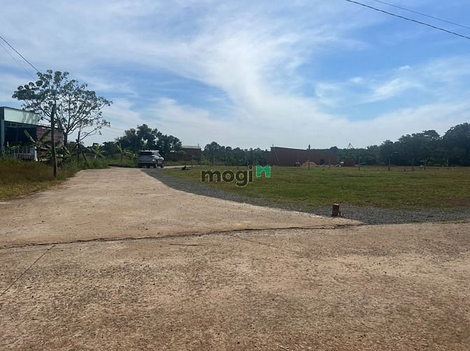 Hình ảnh Bán gấp 1170m2 đất thổ cư - nở hậu, ngay chợ + KCN đông dân giá 450tr