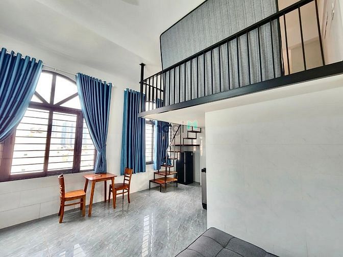 Hình ảnh CHDV dạng Duplex, Studio giáp sát Q4 , gần ĐH NTT
