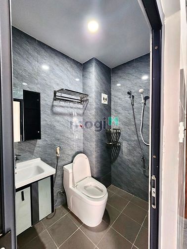 Hình ảnh CHDV dạng Duplex, Studio giáp sát Q4 , gần ĐH NTT