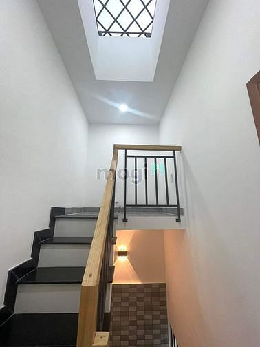 Hình ảnh Bán nhà Mới 2 tầng BTCT 34m2 Hẻm lớn gần MT Phan Huy Ích Tân Bình