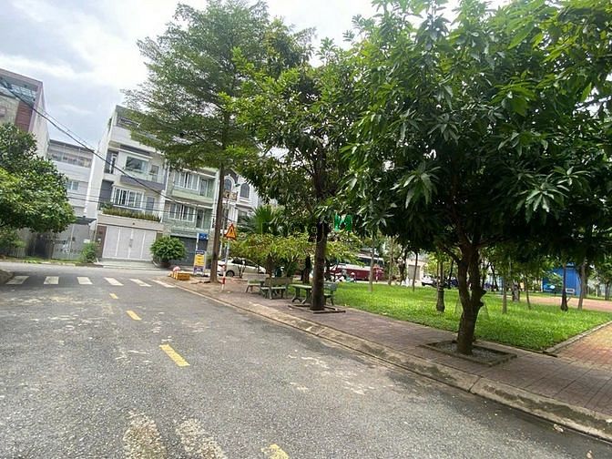 Hình ảnh Đất biệt thự đối diên cv. 10x20m,khu ao sen, Tên Lửa, Bình Tân.