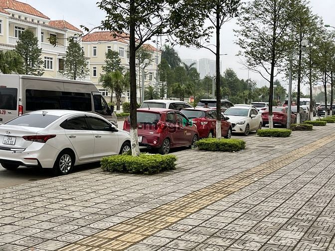 Hình ảnh Chính Chủ Bán Shophouse Hồ Nam An Khánh, Mặt Đường 40m, Trục Thông Vin