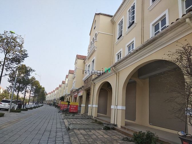 Hình ảnh Chính Chủ Bán Shophouse Hồ Nam An Khánh, Mặt Đường 40m, Trục Thông Vin