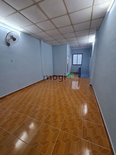 Hình ảnh HXT Thái Phiên P8 Q11 3.6mx14m có sân để xe