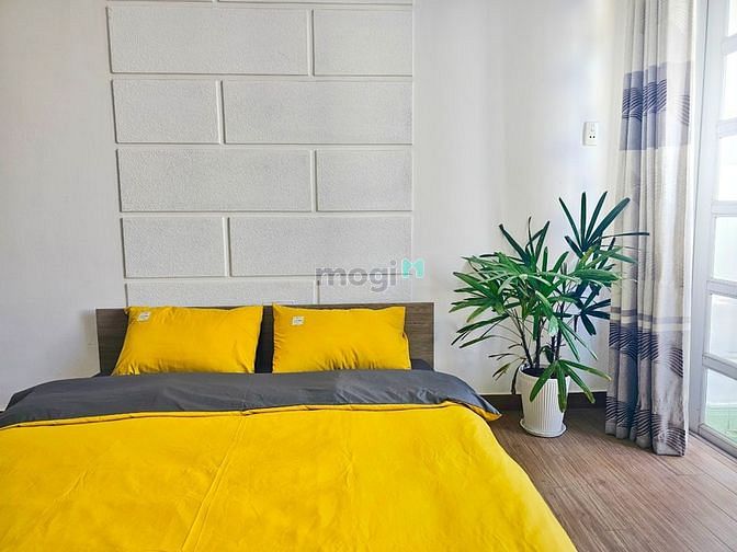 Hình ảnh Cho Thuê Căn Hộ Dịch Vụ Mới 100% - Ban Công, Cửa sổ - Sân bay