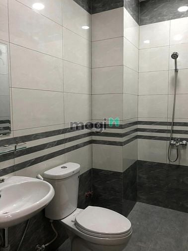 Hình ảnh Căn Hộ Dịch Vụ Có Ban Công,Full Nội Thất Gần ETOWN Cộng Hòa