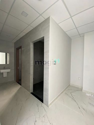 Hình ảnh Mặt Tiền - HimLam - Ngang : 7.5m / tầng suốt /có thang máy - PCCC