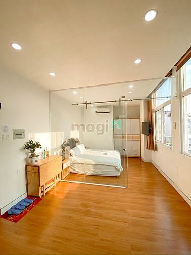 Hình ảnh 1PN Tách Bếp CS To Quận 10 Gần Viettel Tower , Công Trường Dân Chủ