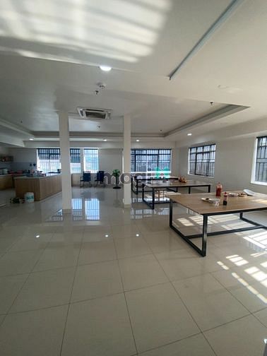 Hình ảnh Tòa Nhà - Bến Vân Đồn / 1.320m² Sử Dụng ( Thang máy + PCCC đầy đủ )