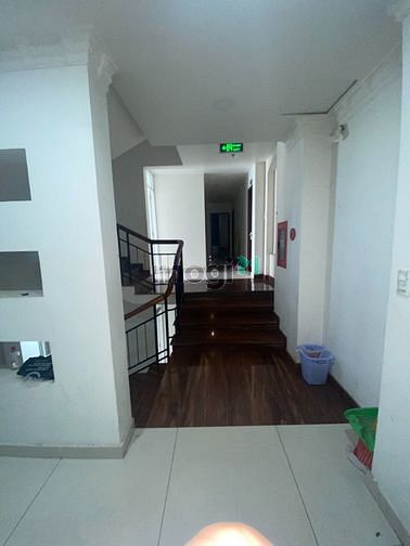 Hình ảnh Tòa Nhà - Bến Vân Đồn / 1.320m² Sử Dụng ( Thang máy + PCCC đầy đủ )
