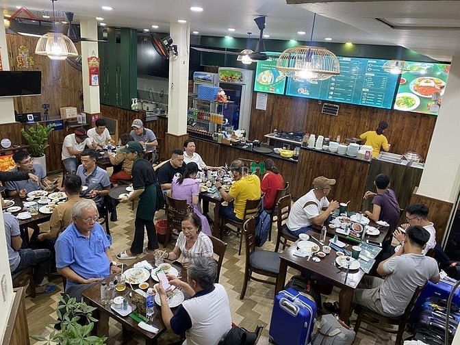 Hình ảnh 45 Út Tịch - Ngang : 10m / 326m² Sàn ( Sàn Suốt )