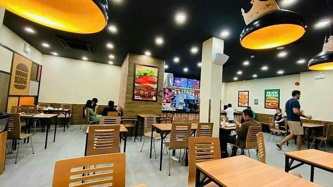Hình ảnh Mặt tiền - Ngang : 15m / 620m² Sàn ( Có chỗ để xe )