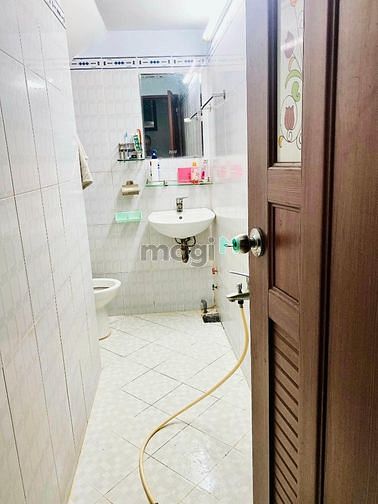 Hình ảnh Nhà Mặt Tiền D2 Lê Văn Việt Quận 9