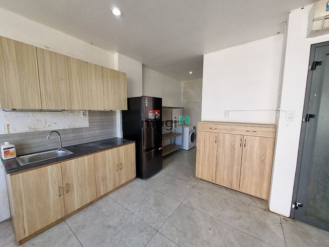 Hình ảnh Penhouse 1PN 70m2 Ban Công Máy Giặc Riêng Đường Lê Văn Sỹ
