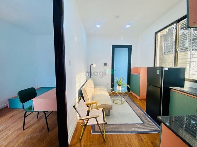 Hình ảnh Studio Ban Cửa Sổ Giá Siêu Rẻ Q7