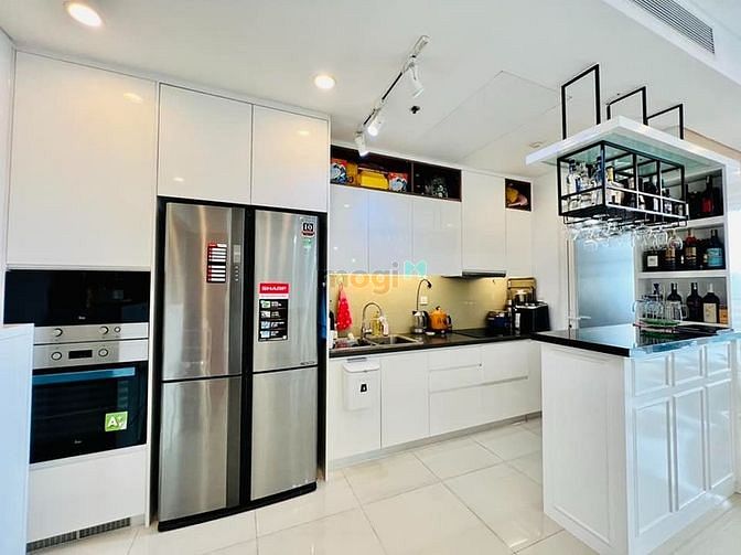 Hình ảnh Bán 3PN sarimi giá 20.5 tỷ căn góc view đẹp thành phố.