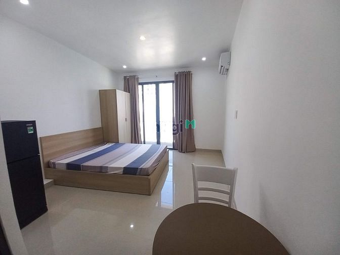 Hình ảnh Căn Hộ Full Nội Thất Ban Công Mặt Tiền Khánh Hội