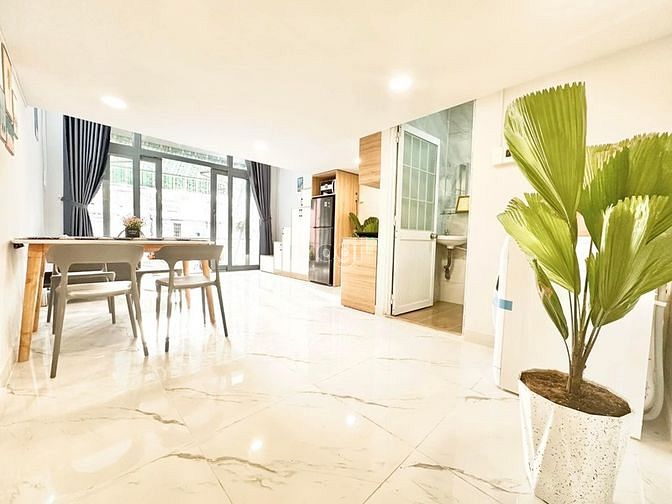 Hình ảnh Duplex Không Giới Hạn Người Ở Sát Ngã Tư Hàng Xanh
