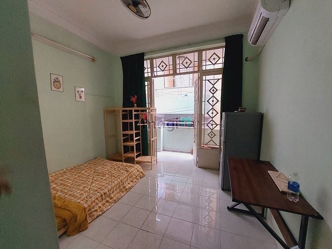 Hình ảnh Phòng ban công 524 Nguyễn Đình Chiểu, giá 4tr3