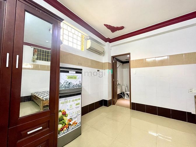 Hình ảnh CHDV Ngay Vòng xoay Công trường Dân Chủ, Vincom Plaza 3/2