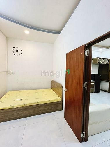 Hình ảnh Căn Hộ Quận 10 - Tách Bếp riêng Thoáng Mát - Đường Cách Mạng Tháng 8