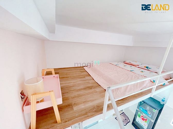 Hình ảnh Duplex cửa sổ lớn ngay Ngã Tư Hàng Xanh