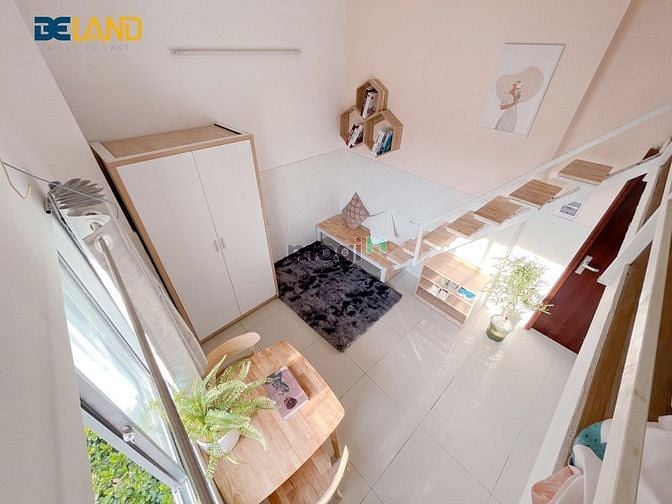 Hình ảnh Duplex cửa sổ lớn ngay Ngã Tư Hàng Xanh